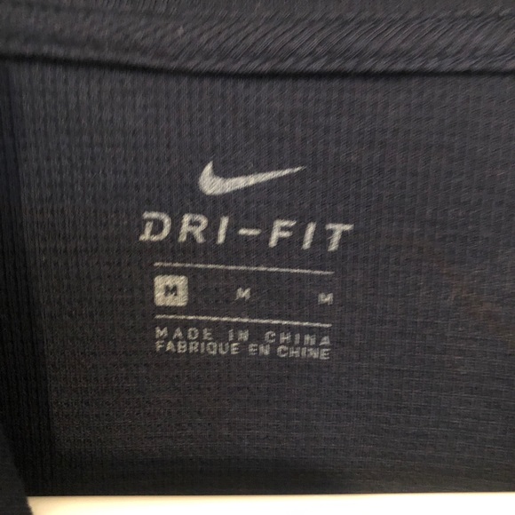 Nike pullover top medium - Picture 4 of 4